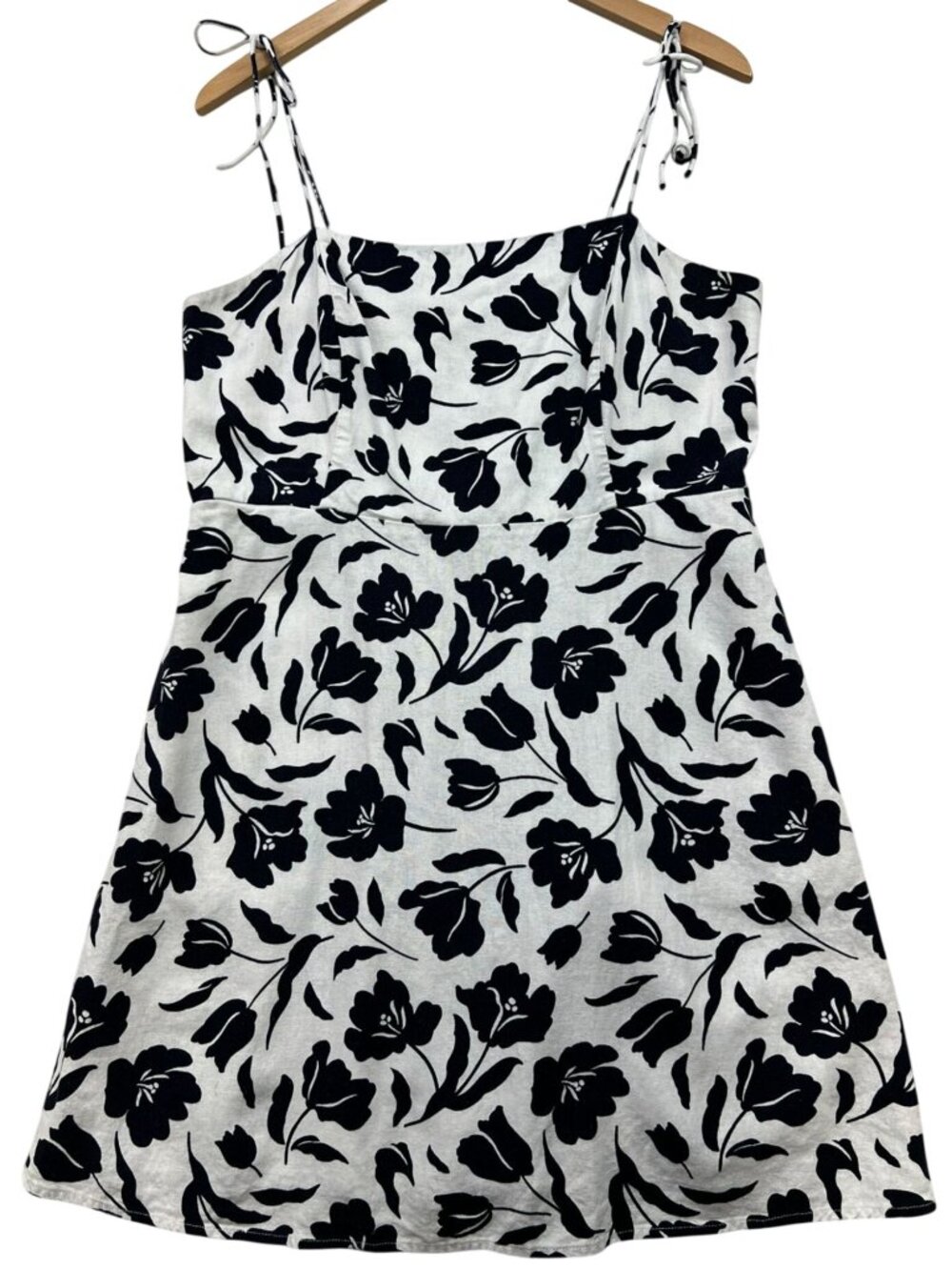 Old Navy Women's Fit & Flare Tie-Strap Linen Mini Dress Sz XL White Black Floral
